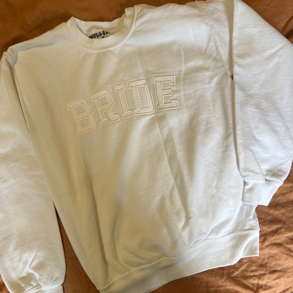 BRIDE crew neck